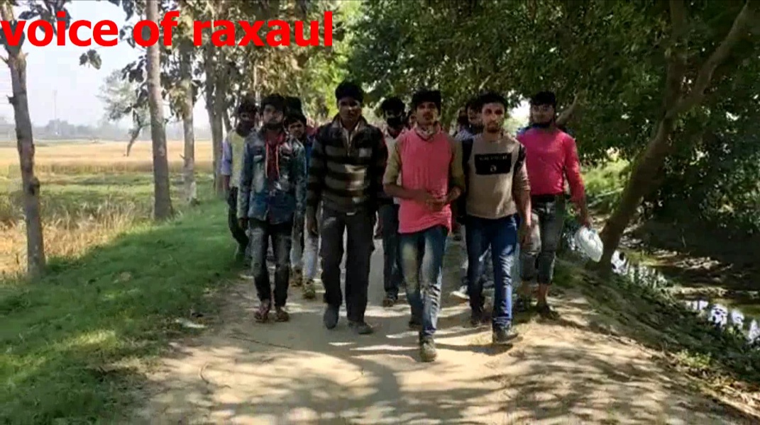 बॉर्डर पहुँचे भारतीय नागरिकों को नही मिली इंट्री, लेकिन,खेतों से सीमा पार कर घुस गए अपने देश ,देखते रह गए सुरक्षाकर्मी!