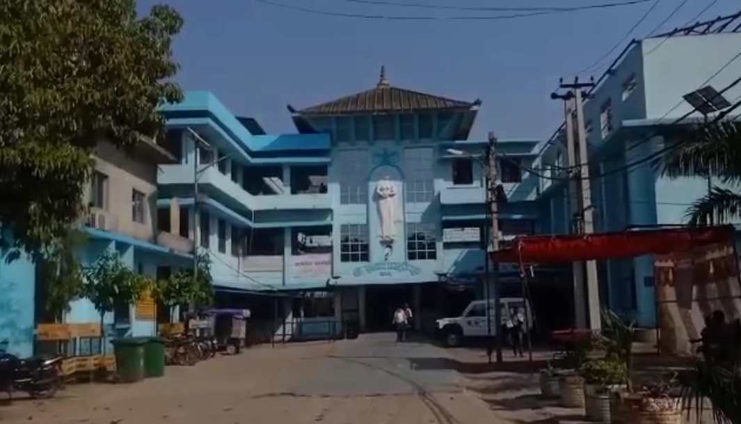 नेपाल के स्वास्थ्य मंत्रालय द्वारा तीन भारतीय नागरिकों में कोविड-19 की पुष्टि,बीरगंज में हड़कम्प,छपकैयाँ इलाका सील!
