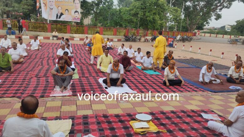 गायत्री मन्दिर में आयोजित हुआ योग शिविर,पूर्व मंत्री श्याम बिहारी प्रसाद ने नियमित योग करने पर दिया जोर!