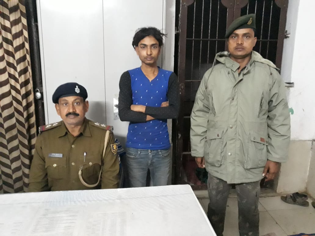 राजकीय रेल पुलिस ने ट्रेन से यात्री का बैग चोरी कर भागते चोर को दबोचा,भेजा गया जेल!