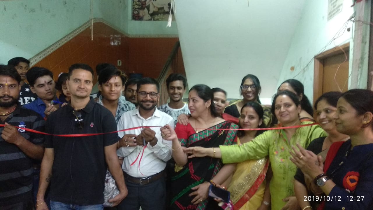 राजद नेता रवि मस्करा ने किया  लेडीज हब का उद्घाटन!