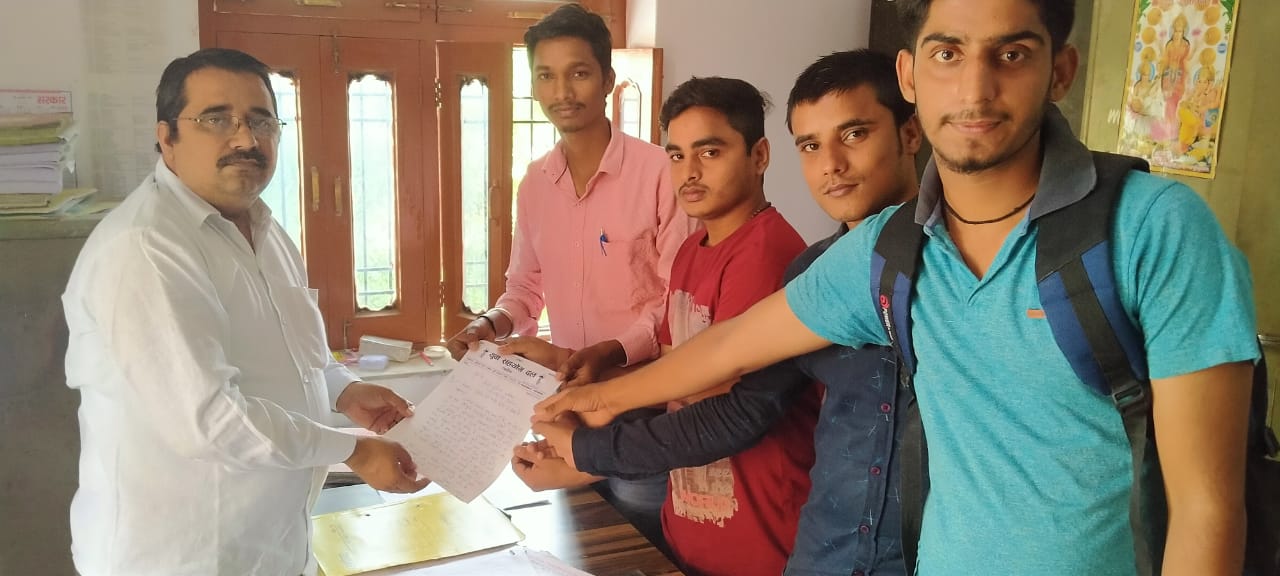 युवा सहयोग दल ने कॉलेज रोड निर्माण के लिए आरडब्ल्यूडी को सौंपा ज्ञापन!