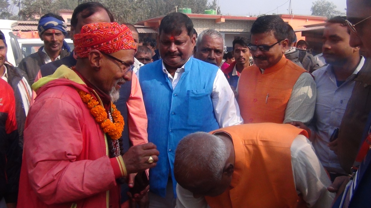 बिहार के कला संस्कृति व युवा मंत्री प्रमोद कुमार ने किया नेपाल के गढ़ी माई मन्दिर में पूजा अर्चना!