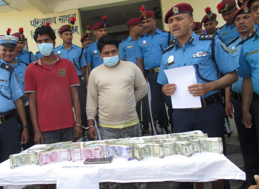 9 लाख 99 हजार प्रतिबंधित भारतीय नोट के साथ दो भारतीय नागरिक नेपाल में गिरफ्तार !