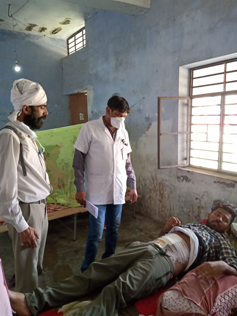 पटना से ऑपरेशन करा लौटे मरीज को नेपाल पुलिस ने नही दी इंट्री, आपदा राहत केंद्र बना सहारा!