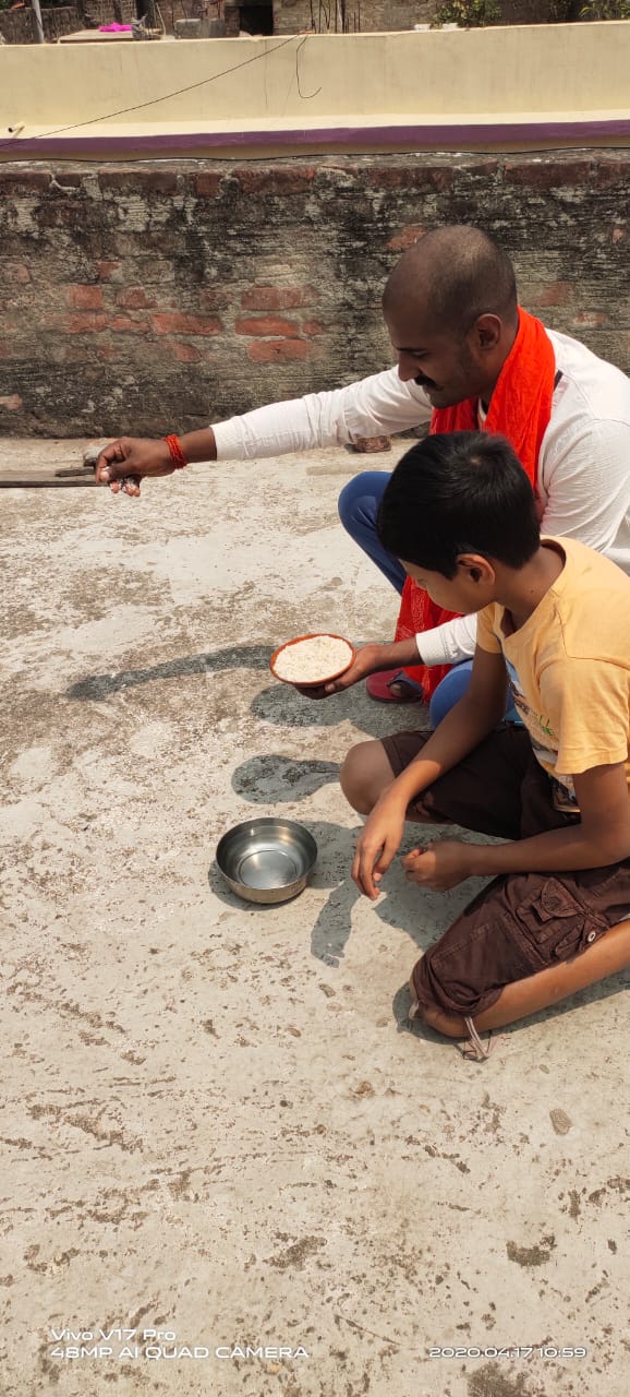 गर्मी के मौसम में पक्षियों के लिए छतों पर दाना- पानी उपलब्ध कराने के लिए एबीवीपी ने चलाया अभियान !