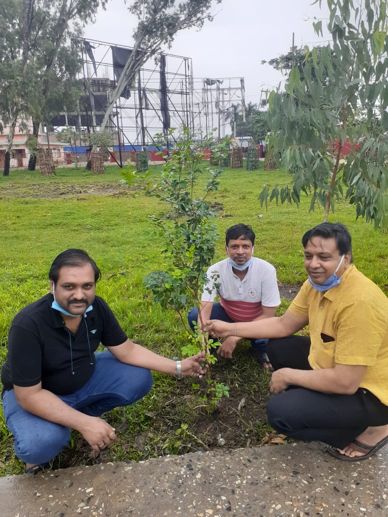 रक्सौल के रेलवे पार्क में बिहार प्रादेशिक मारवाड़ी सम्मेलन ने किया पौधारोपण