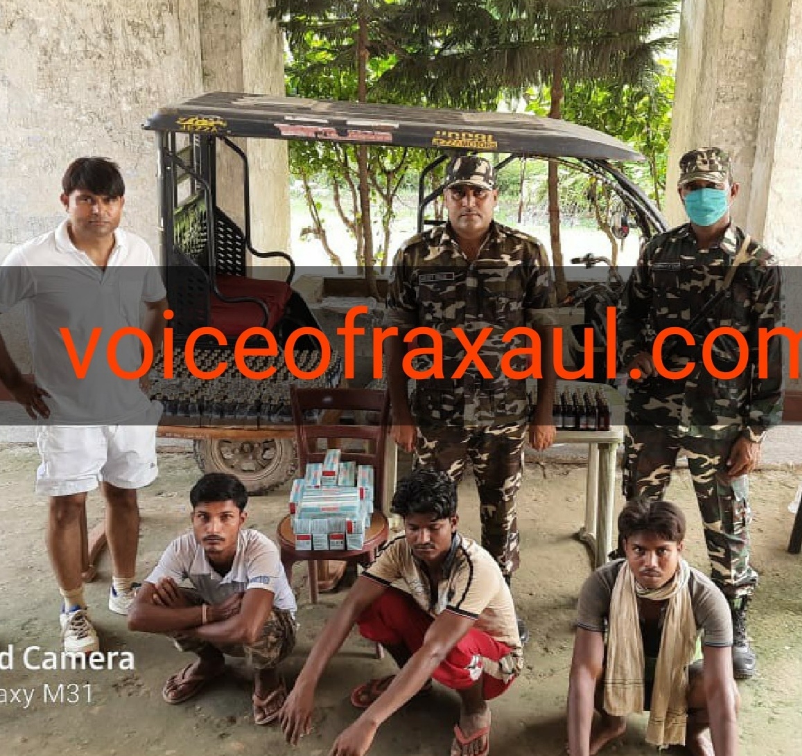 एसएसबी ने तस्करी की नशीली दवा के साथ  तीन युवकों को दबोचा