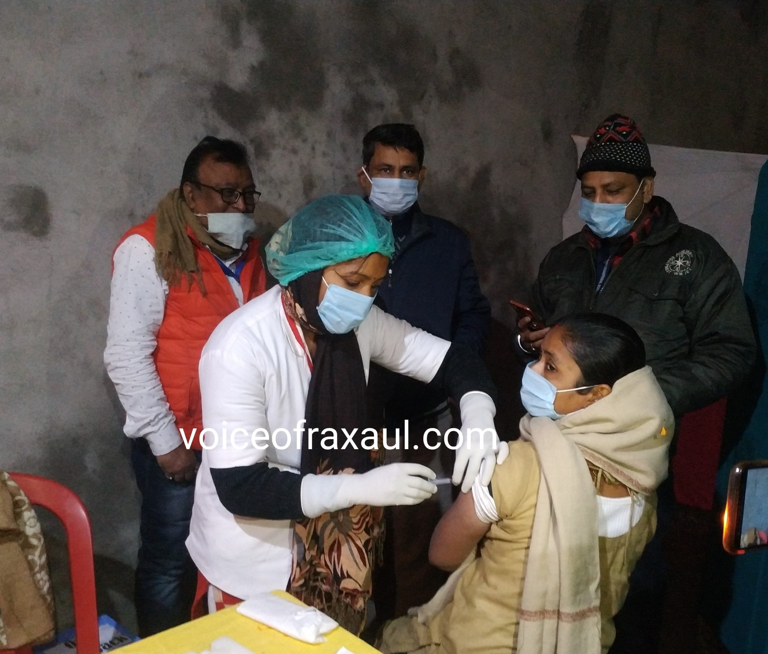 रक्सौल में कोविड टीकाकरण शुरू,एसडीओ आरती व डीएसपी सागर झा ने किया उद्घाटन!