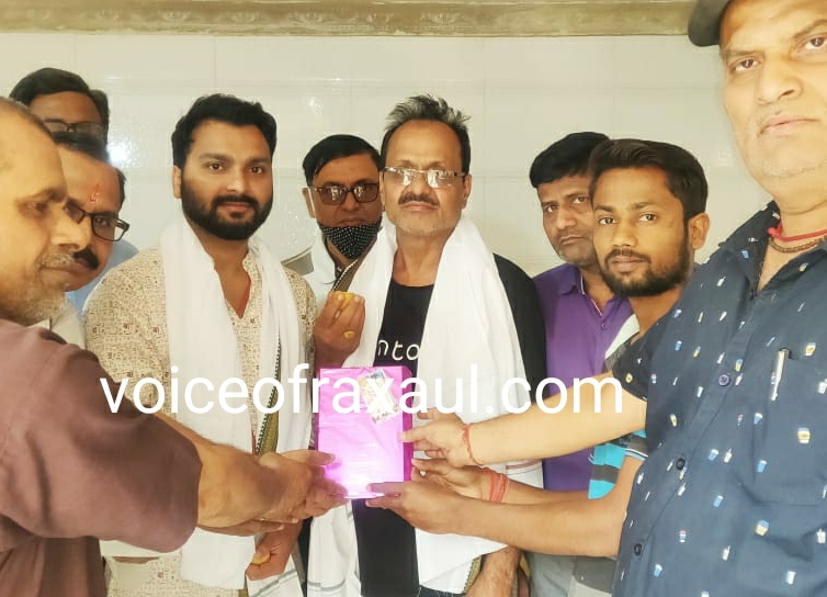 गेट व आईआईटी परीक्षा में अव्वल आने वाले रक्सौल के लाल अविनाश कुमार को जद यू ने किया सम्मानित!