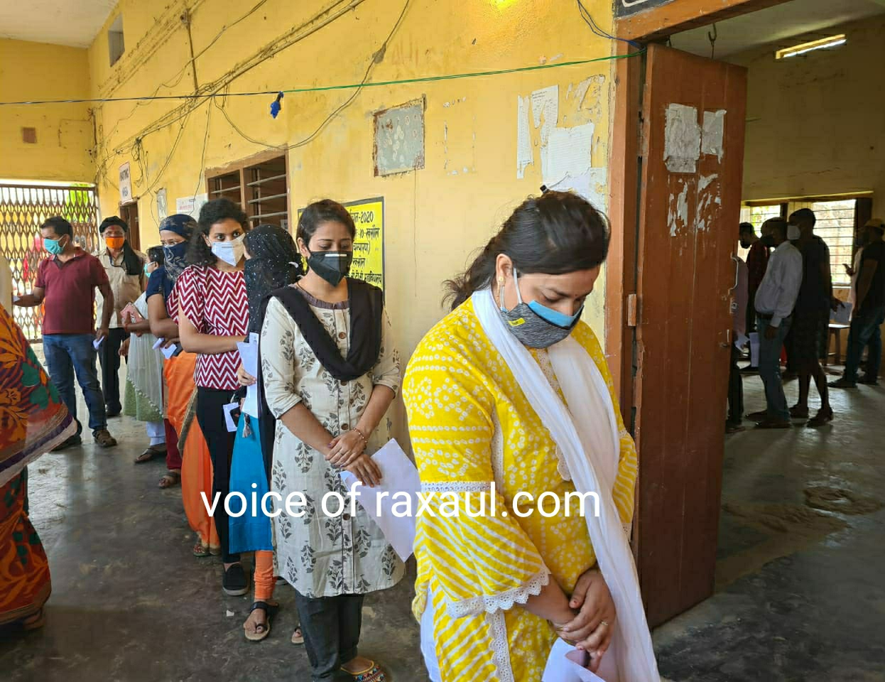 ‘टिका उत्सव’ की निकली हवा:टिकाकरण बन्द होने से तंग हैं लोग,समझाने बुझाने में अधिकारी परेशान!