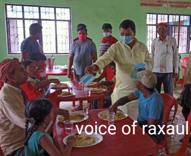 विधायक शशिभूषण सिंह ने किया रामगढ़वा में सामुदायिक किचेन का उद्घाटन