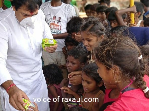 रक्सौल में कांग्रेस के पूर्व राष्ट्रीय अध्यक्ष राहुल गांधी का मनाया गया 51 वां जन्मदिवस