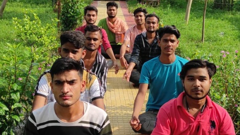 ‘कलमकारी’ से जुड़े युवाओं ने योग दिवस पर किया योगाभ्यास,योग को जीवन पद्धति में शामिल करने पर दिया बल!