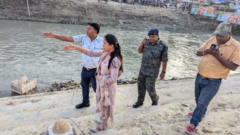 एसडीओ शिवाक्षी दिक्षीत व डीएसपी धीरेन्द्र कुमार ने संयुक्त रूप से किया रक्सौल के विभिन्न छठ घाटों का निरीक्षण, दिए कई निर्देश