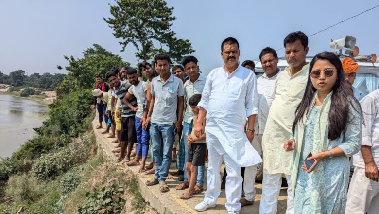 बाढ़ से निपटने की तैयारी के मद्देनजर एसडीओ शिवाक्षी दीक्षित ने किया बांधों का निरीक्षण