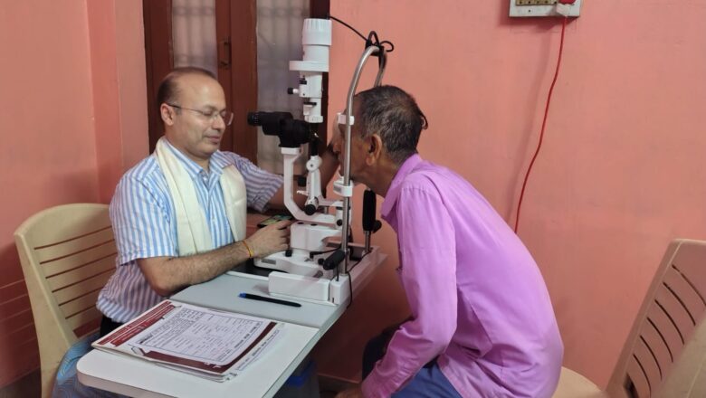 अखिल भारतीय मारवाड़ी़ महिला सम्मेलन रक्सौल शाखा के द्वारा नि:शुल्क नेत्र जांच शिविर आयोजित