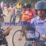 बॉर्डर पर हाई अलर्ट के बीच नेपाल से आने जाने वाले हर व्यक्ति के पहचान पत्रों की हो रही है जांच, पूछताछ के बाद ही है प्रवेश की इजाजत !