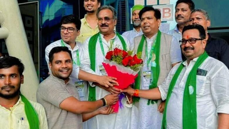 संतोष जायसवाल लगातार दूसरी बार बने राजद के राष्ट्रीय सचिव ,पार्टी नेताओं कार्यकर्ताओं ने दी बधाई