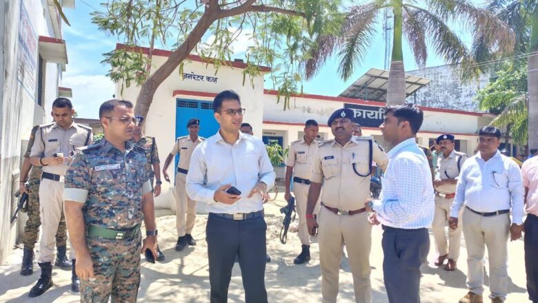 जिलाधिकारी सौरभ जोरवाल और एसपी स्वर्ण प्रभात ने विधान सभा चुनाव के मद्देनजर रक्सौल में डिस्पैच सेंटर बनाने के लिए किया स्थल निरीक्षण !