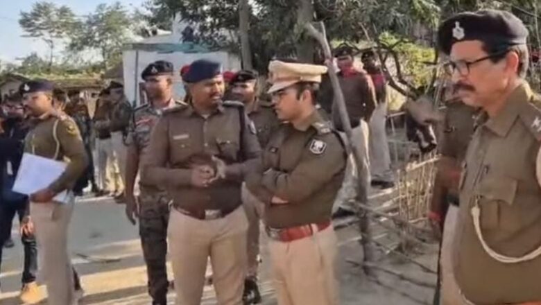 पूर्वी चंपारण में नशा कारोबारियों के घरों की कुर्की: SP स्वर्ण प्रभात की मौजूदगी में बड़ी कार्रवाई,अब तक 200 से अधिक गिरफ्तार