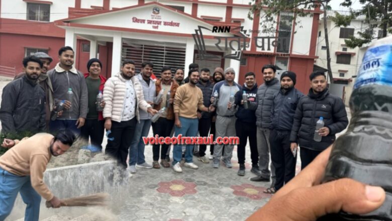 जेन-जी’ युवाओं ने सरिसवा नदी को बचाने के लिए खोला मोर्चा,नदी का जहरीला पानी बोतल भर कर जिला प्रशासन और महानगरपालिका को उपहार के रूप में सौंपा,एक सप्ताह का दिया अल्टीमेटम!