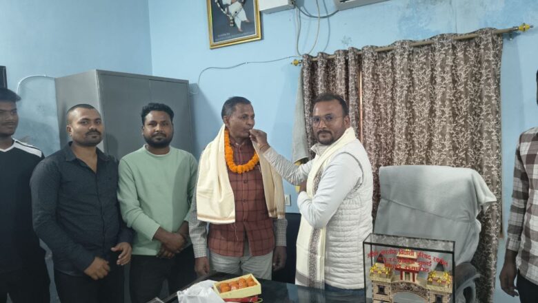 अभाविप ने अंगवस्त्र व स्मृति चिह्न भेंट कर  केसीटीसी के पूर्व प्राचार्य  प्रोफेसर संत साह को दी विदाई