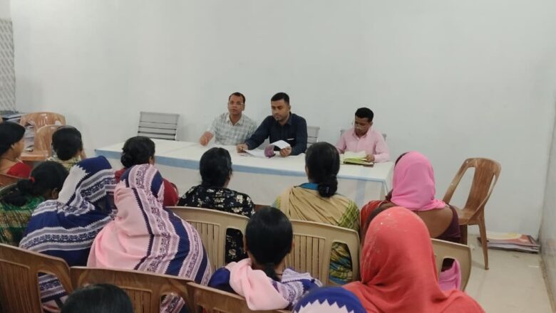 रक्सौल पीएचसी में स्वास्थ्य सेवाओं की बेहतरी के लिए बैठक,चमकी बुखार को ले कर चौपाल लगाने और गाडा सिल वैक्सिंनेशन पर जोर