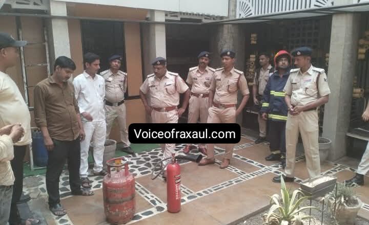 रक्सौल: श्मशान की चिता से उठी चिंगारी ने मचाया तांडव, बाल-बाल बचा रिहायशी इलाका