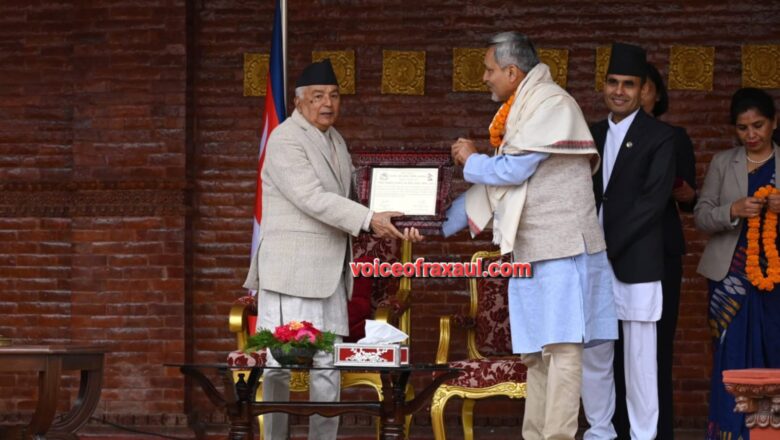 नेपाल :राष्ट्रपति रामचन्द्र पौडेल ने चर्चित पत्रकार चंद्र किशोर झा को ‘वरिष्ठ पत्रकार सम्मान’ से किया अलंकृत,मिल रही है बधाई