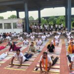 विश्व योग दिवस पर आईसीपी परिसर में गूंजी योग की ध्वनि, सैकड़ों लोगों ने किया सामूहिक योगाभ्यास