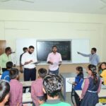 राइजिंग स्टार में कुष्ठ रोगी परिवारों के बच्चों की शिक्षा व्यवस्था देख भावुक हुए डीएम, कहा—ऐसे प्रयास समाज के लिए प्रेरणा