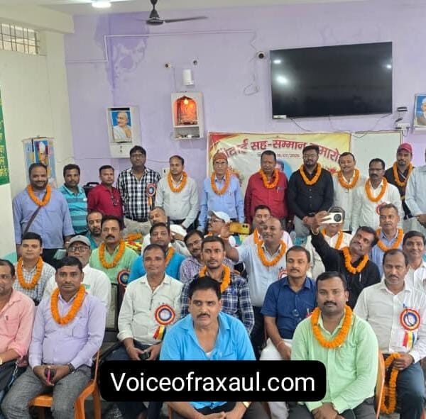 सम्मान के साथ विदा हुए बीईओ ब्रजेश कुशवाहा, नए बीईओ प्राण रंजन प्रसाद का शिक्षकों ने किया भव्य स्वागत