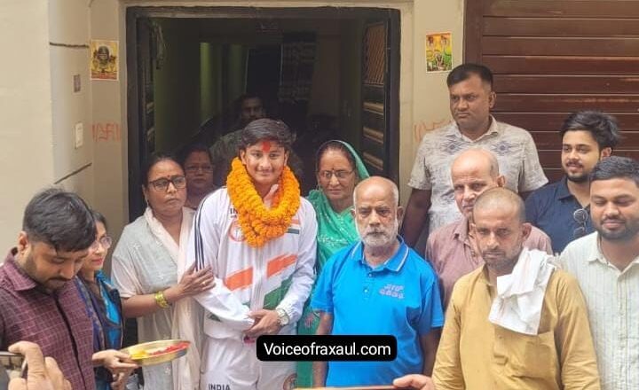 विश्व मिक्स बॉक्सिंग में स्वर्ण जीतकर लौटे 17 वर्षीय सनी का ढोल-नगाड़ों के साथ स्वागत, खुली जीप में निकला विजय जुलूस