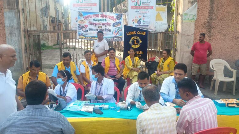 रक्सौल में नारी शक्ति की कमान में लगा निःशुल्क स्वास्थ्य शिविर, 100 से अधिक लोगों की हुई जांच