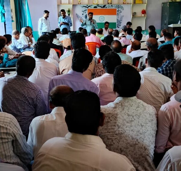 विद्यालय प्रधानों की बैठक में शैक्षणिक एवं डिजिटल कार्यों की समीक्षा