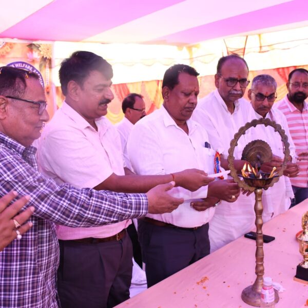 नवाचार और गतिविधि आधारित शिक्षण से बदलाव लाने वाले शिक्षक सम्मानित