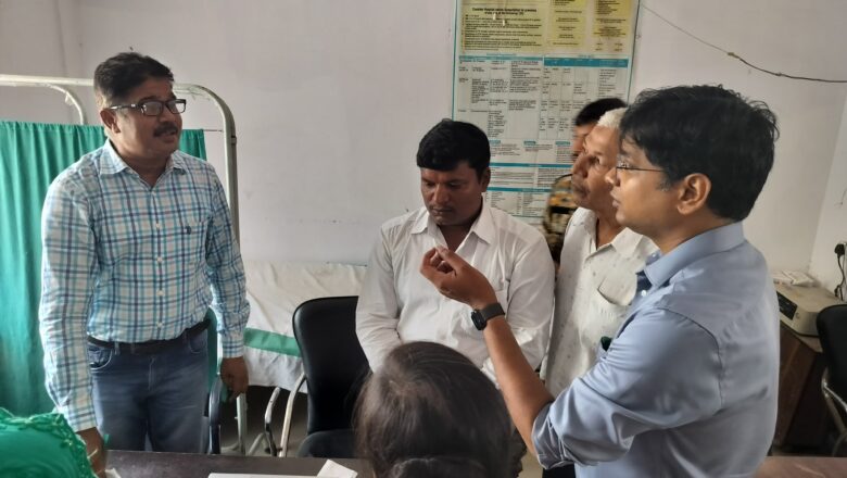 पीएचसी आदापुर का एसडीओ व डीसीएलआर ने किया निरीक्षण
