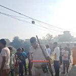 सरिसवा नदी किनारे मिला अज्ञात युवक का शव, जेब से नशीली दवा व इंजेक्शन बरामद