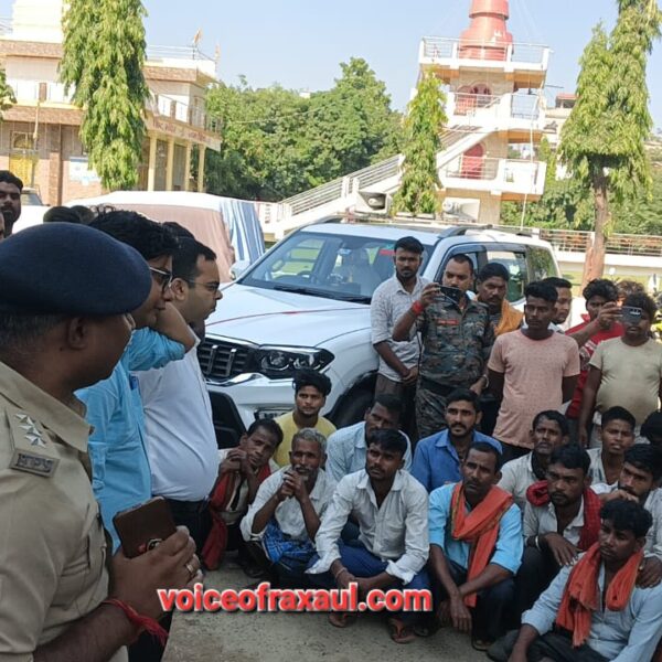 सफाईकर्मियों ने खोली आउटसोर्सिंग व्यवस्था की पोल, रजिस्ट्रेशन के नाम पर 3000 रुपये वसूली का आरोप
